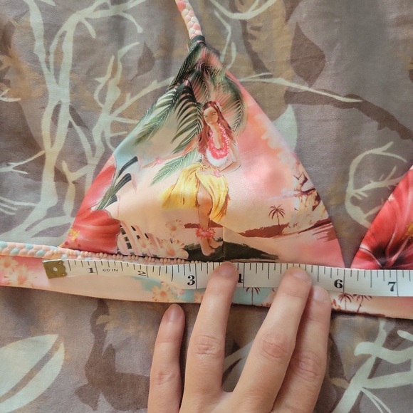 Lisa Luau Bikini Top by Agua Bendita - Picture 4 of 7